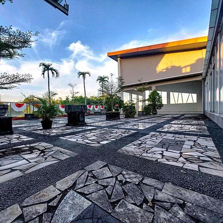 Prima SR Hotel y Convention Sleman  Exterior foto