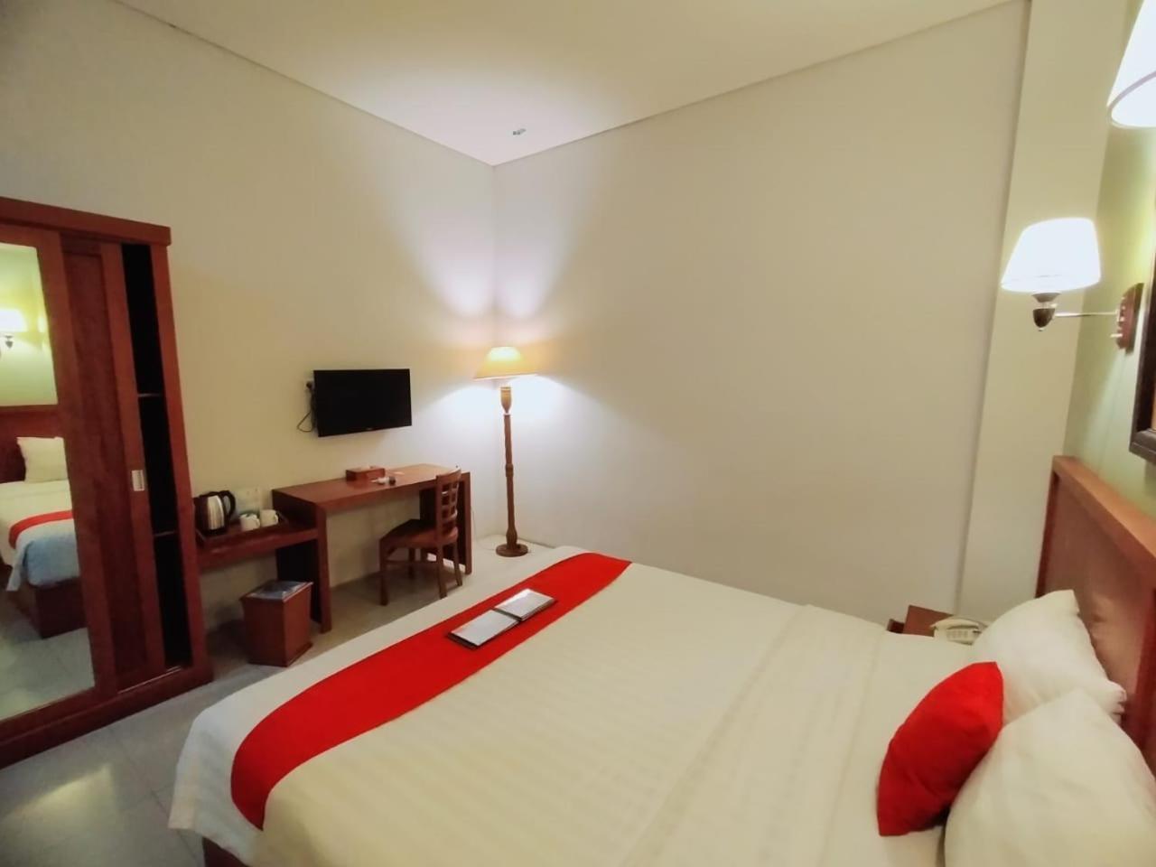 Prima SR Hotel y Convention Sleman  Exterior foto
