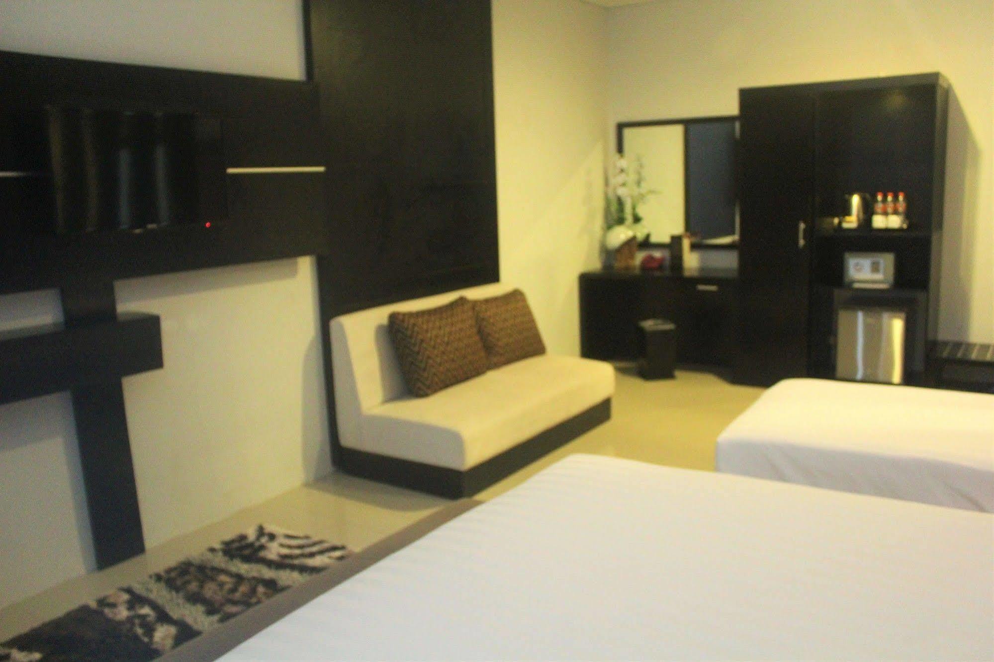 Prima SR Hotel y Convention Sleman  Exterior foto