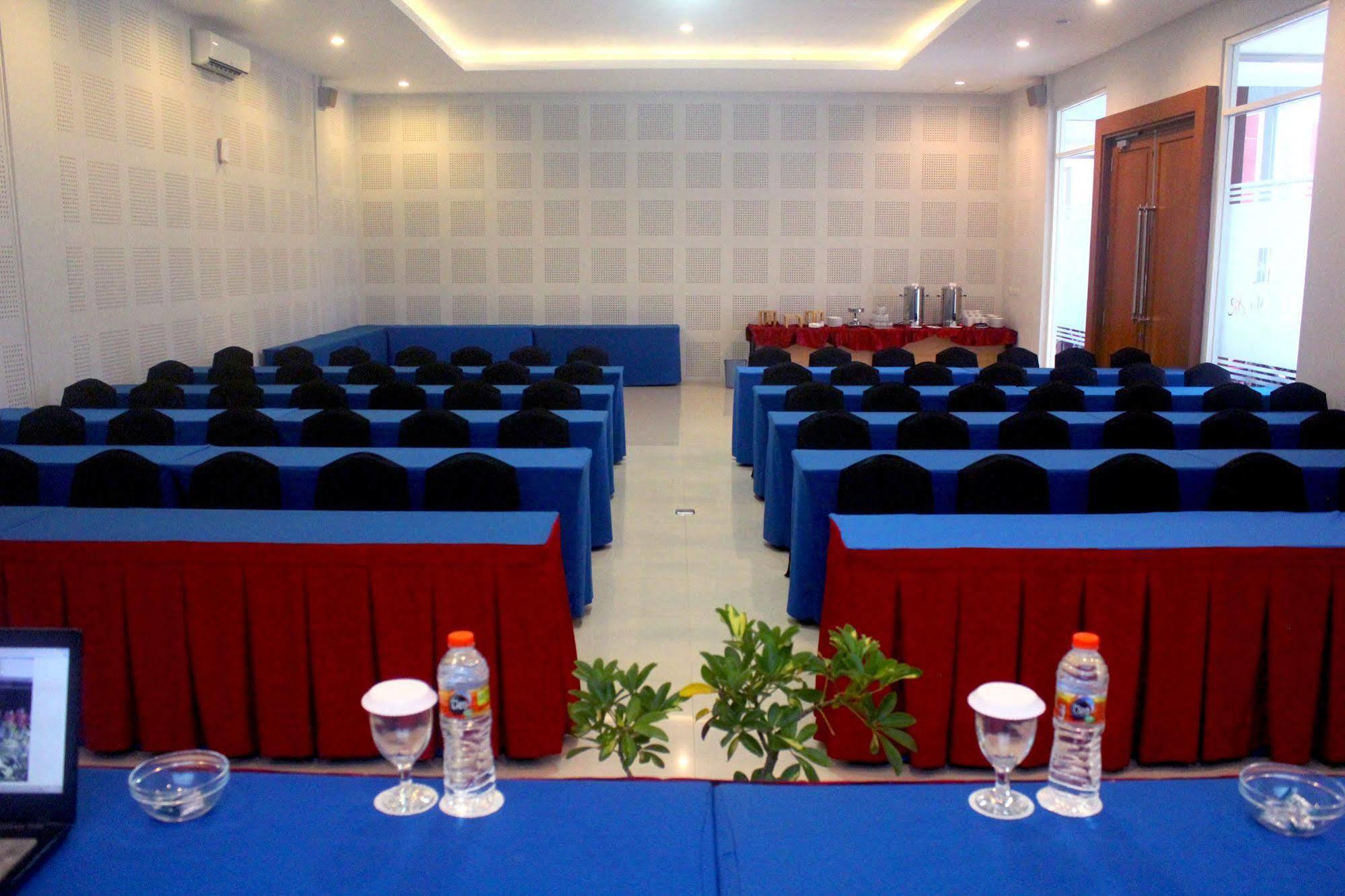 Prima SR Hotel y Convention Sleman  Exterior foto