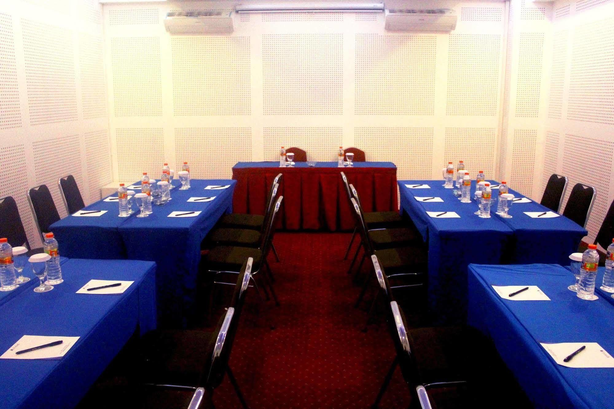 Prima SR Hotel y Convention Sleman  Exterior foto