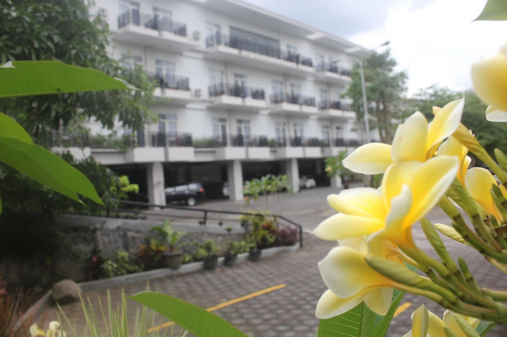 Prima SR Hotel y Convention Sleman  Exterior foto