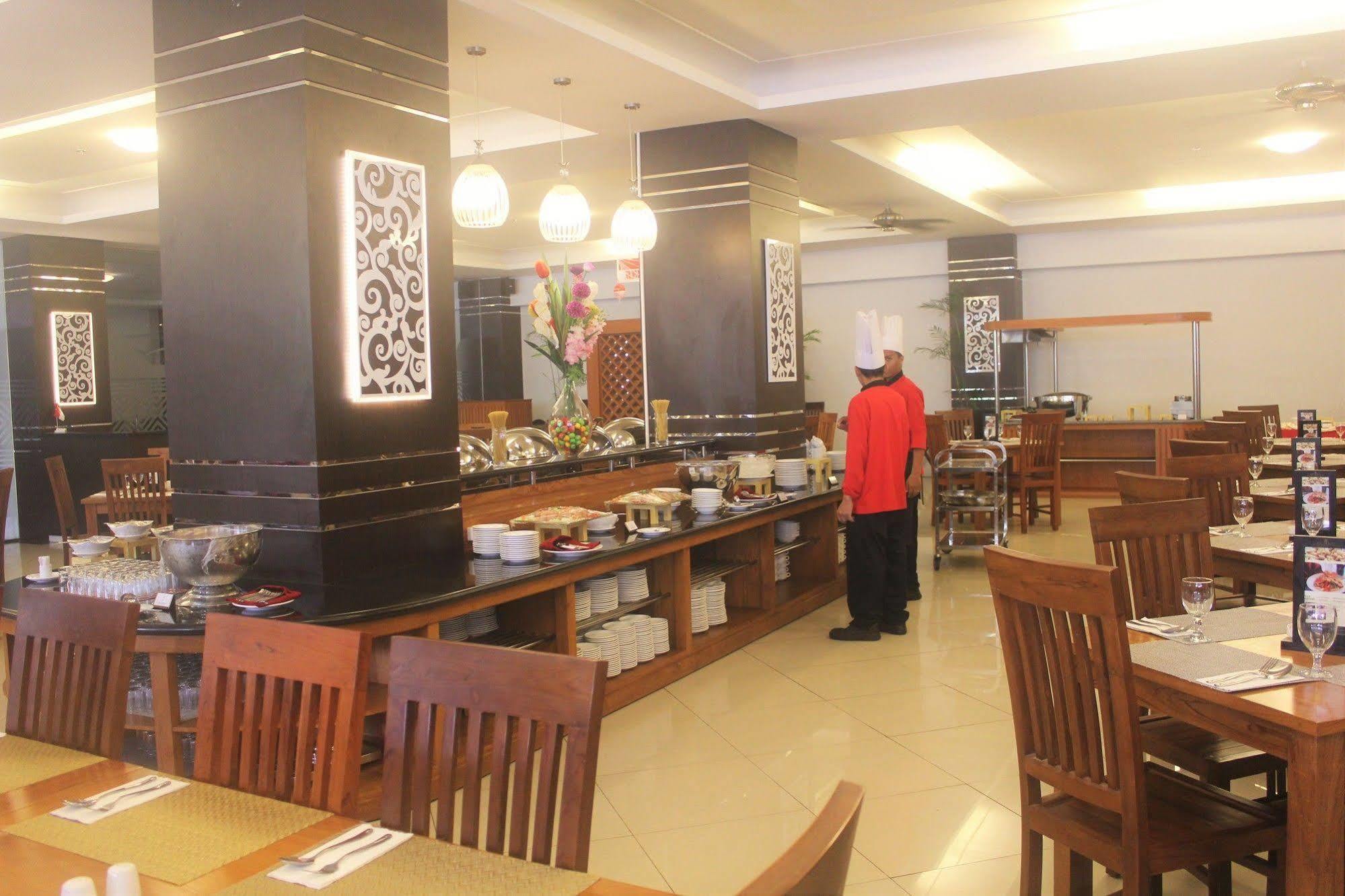 Prima SR Hotel y Convention Sleman  Exterior foto